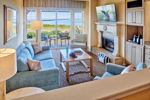 Beach House Half Moon Bay Hotel in El Granada