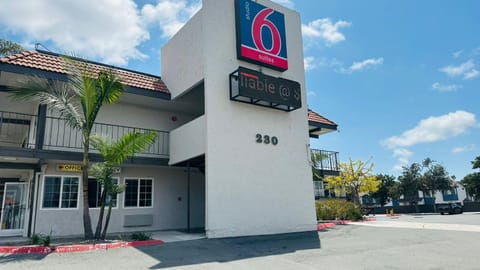 Property building, Facade/entrance, Street view
