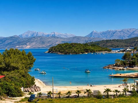 Day, Beach, Mountain view, Sea view