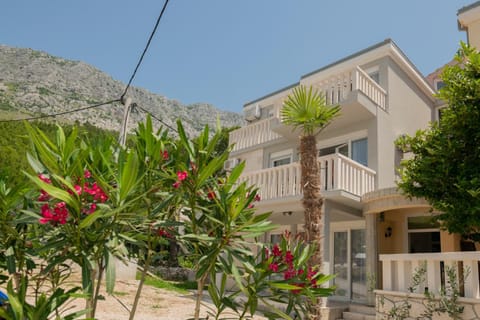 Apartments Zvone Apartment in Split-Dalmatia County