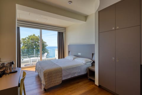 View (from property/room), Balcony/Terrace, Photo of the whole room, Bedroom