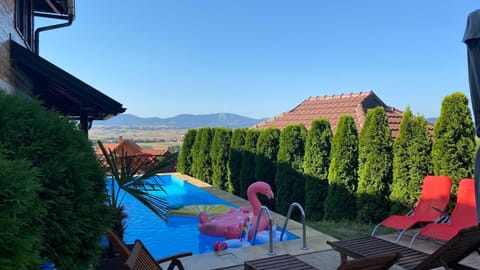 Mountain view, Swimming pool