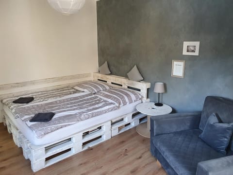 Bed, Living room, Bedroom