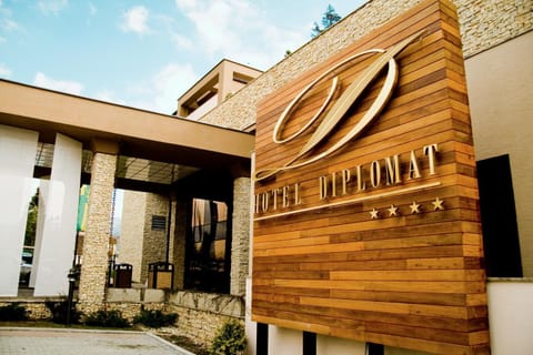 Property building, Facade/entrance