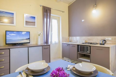 TV and multimedia, Kitchen or kitchenette