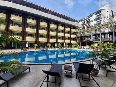 Property building, Pool view, Swimming pool, sunbed