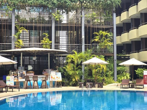 Swimming pool