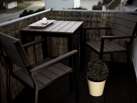 Balcony/Terrace, Photo of the whole room