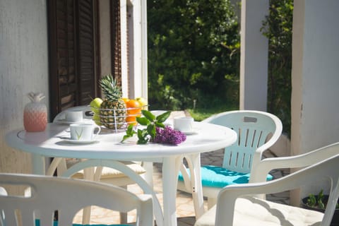 Balcony/Terrace, Garden view