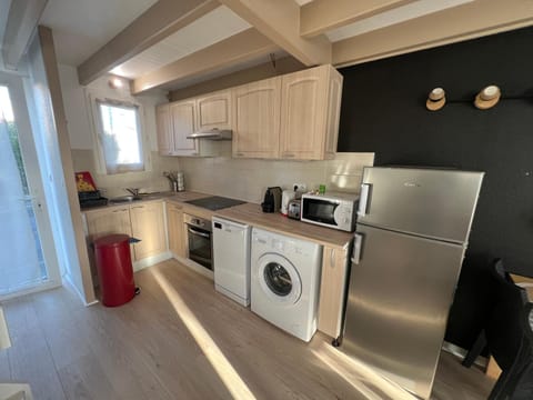 Kitchen or kitchenette, stove, kitchen