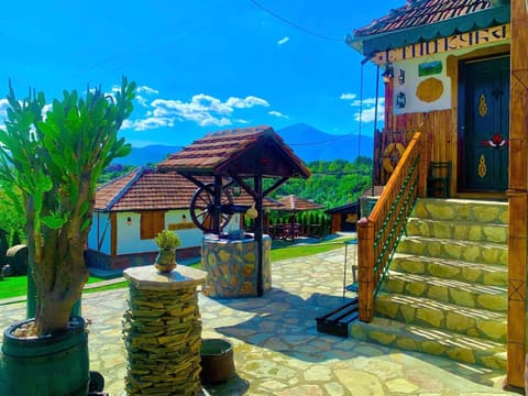 Garden, Garden view, Mountain view