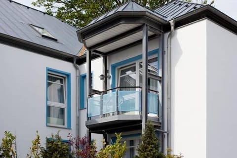 Property building, Balcony/Terrace