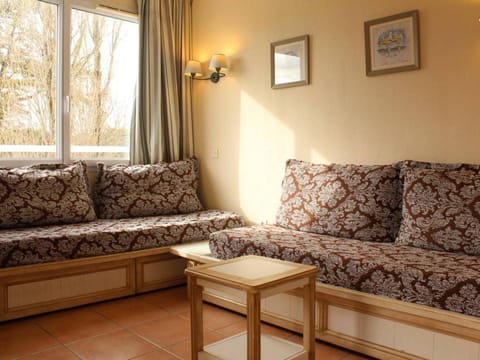 Appartement T2 avec Piscine à 300m de la Plage – 3 Couchages, Parking et Balcon Meublé - FR-1-245-34 Apartment in Pornichet