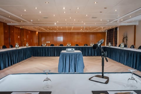 Meeting/conference room