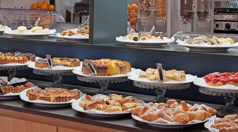 Breakfast, Buffet breakfast