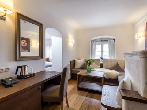 Coffee/tea facilities, Seating area