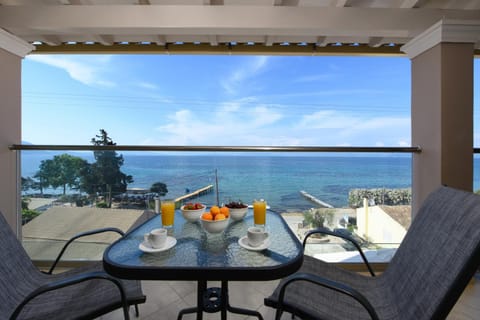 View (from property/room), Balcony/Terrace, Sea view