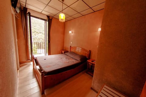 Hotel & Restaurant Le Beau Sejour Hotel in Ota