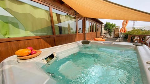 Garden, Hot Tub, Balcony/Terrace