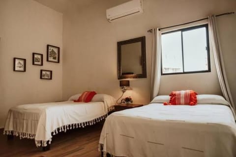 Bed, Photo of the whole room, Bedroom, air conditioner