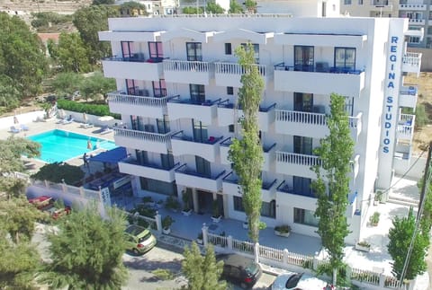Property building, Facade/entrance, Bird's eye view, Swimming pool