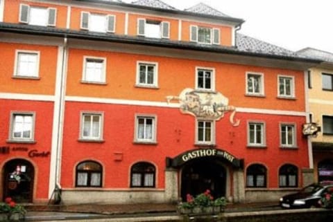 Restaurant/places to eat, Facade/entrance