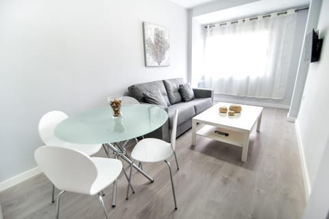 Living room, Photo of the whole room