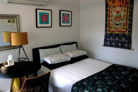 Nyima Tashi Buddhist Centre Bed and Breakfast in Auckland