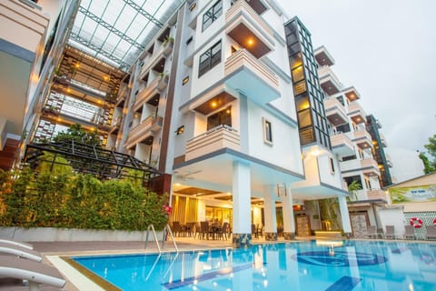 Property building, Pool view, sunbed