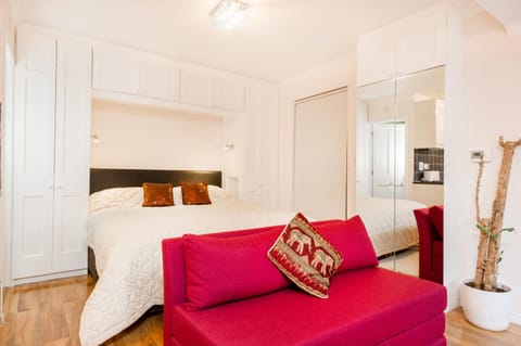 Henley-on-Thames Studio Apartment Bed and Breakfast in Henley-on-Thames
