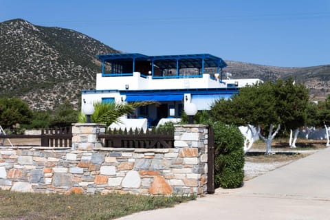 Restaurant/places to eat, Restaurant/places to eat, Facade/entrance