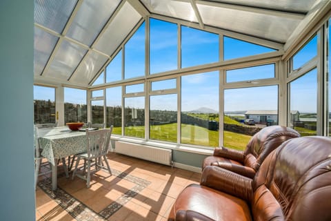 Day, View (from property/room), Seating area, Dining area