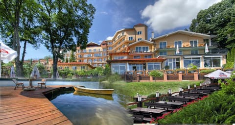 Property building, Natural landscape, Activities, Lake view