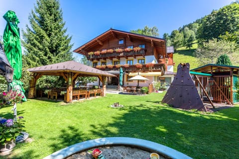 Property building, Day, Natural landscape, Garden, Balcony/Terrace, Garden view, Mountain view, sunbed
