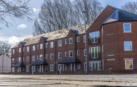 Property building, Neighbourhood