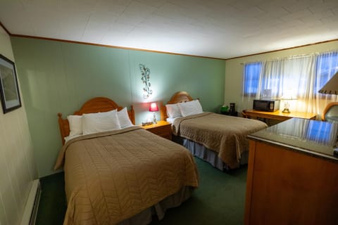 Jimmy OConnor's Windham Mtn Inn Inn in Windham