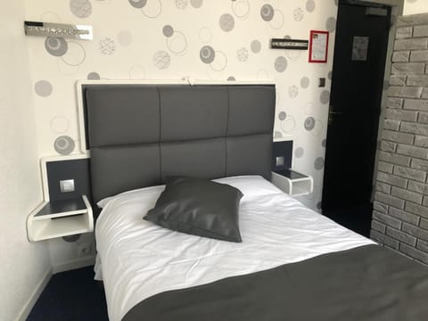 Hôtel Le Faisan Hotel in Montluçon