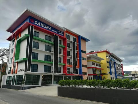 Facade/entrance, Off site