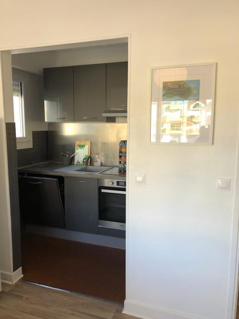 STELLA APPART 2 chambres à 100 ml de la plage wifi fibre Apartment in Hauts-de-France