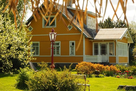 Property building, Garden view