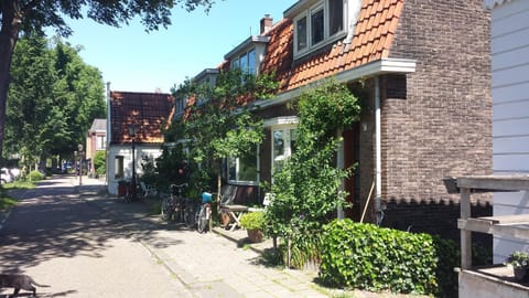 Property building, Facade/entrance, Neighbourhood
