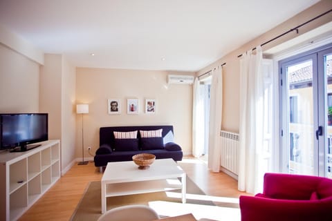Spring, Day, Winter, TV and multimedia, Coffee/tea facilities, Living room, Seating area, Dining area, Autumn, On site, Sunrise, Sunset