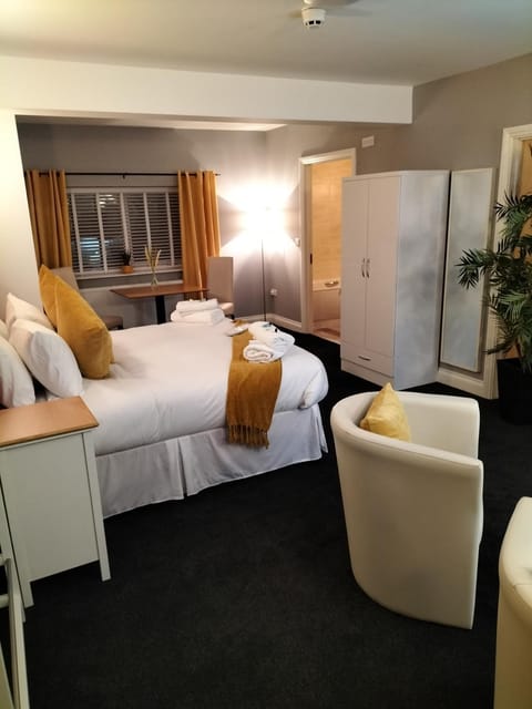 Sutherlands Hotel Hotel in Gateshead