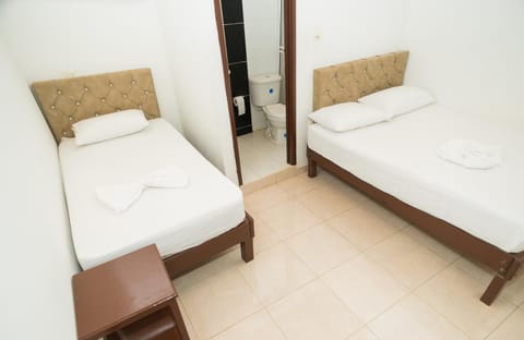 Property building, Bed, Photo of the whole room