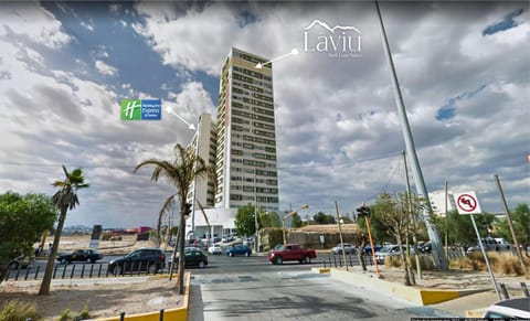 Property building, Facade/entrance, Day, Neighbourhood, Street view, Location