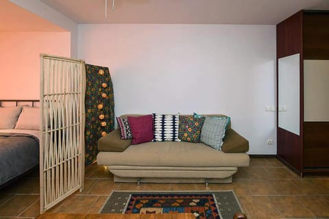 Bed, Living room, Photo of the whole room, Seating area, Bedroom, wardrobe