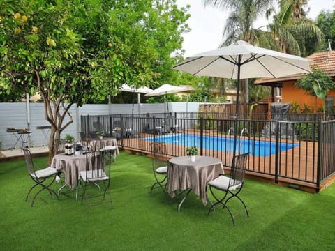 Restaurant/places to eat, BBQ facilities, Garden, Garden, Pool view, Swimming pool
