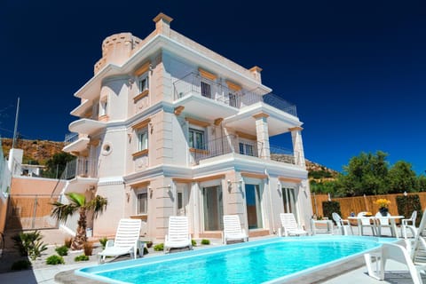 Property building, Swimming pool, Swimming pool