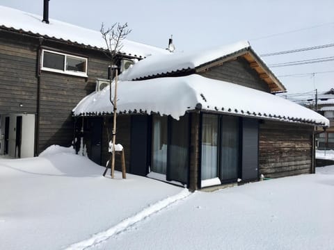 Property building, Winter