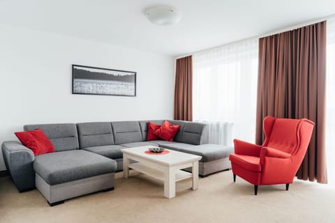 TV and multimedia, Living room, Seating area, air conditioner